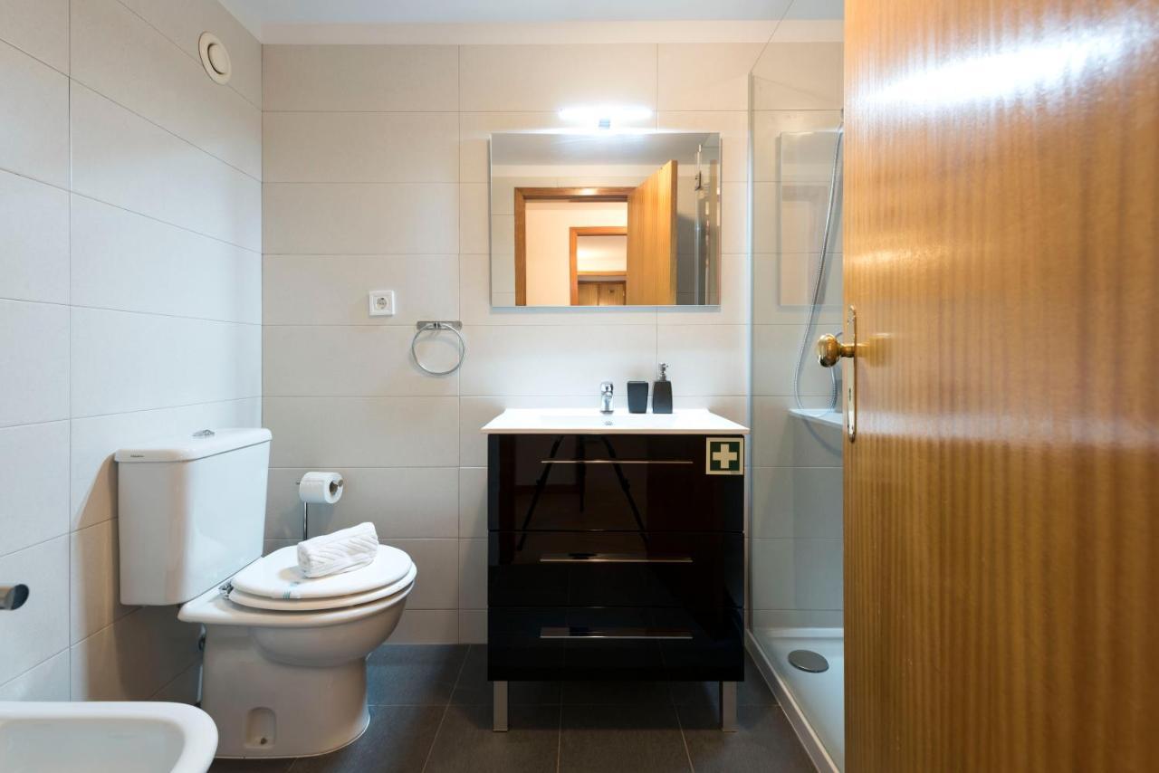 Lovelystay - The Porto Getaway Duplex - Free Parking Bagian luar foto