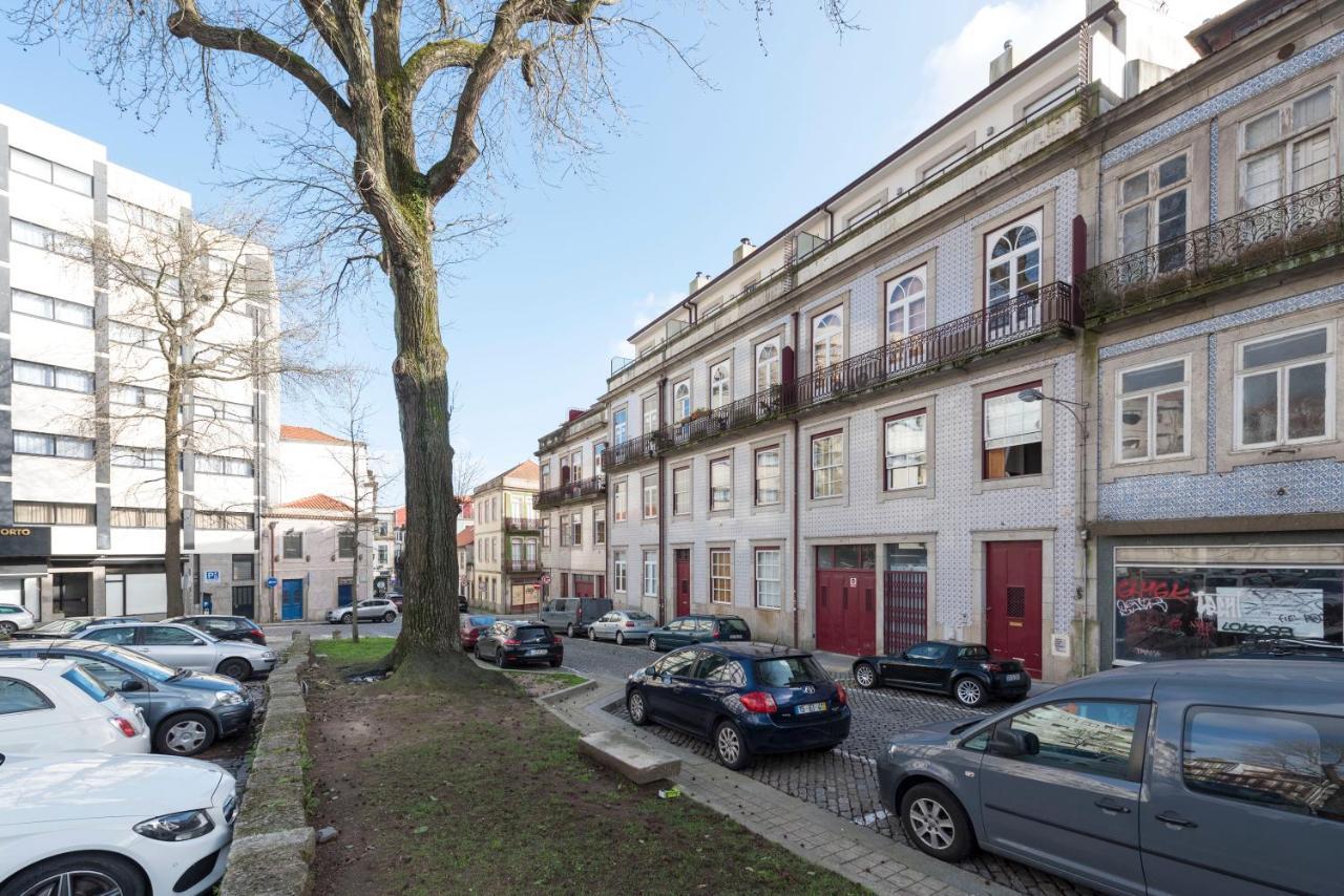 Lovelystay - The Porto Getaway Duplex - Free Parking Bagian luar foto