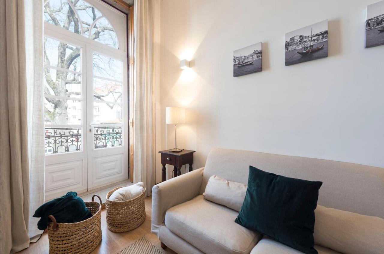 Lovelystay - The Porto Getaway Duplex - Free Parking Bagian luar foto